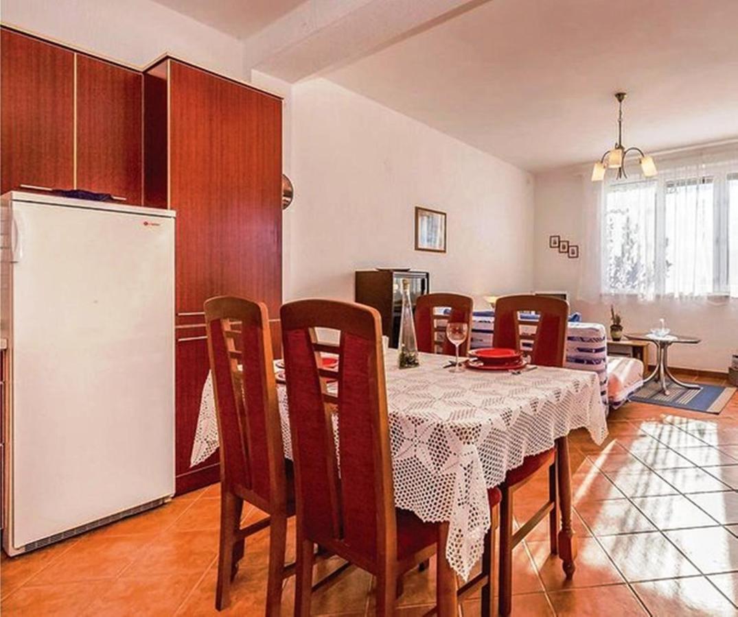 Cecillia Mare Apartments ロヴィニ エクステリア 写真