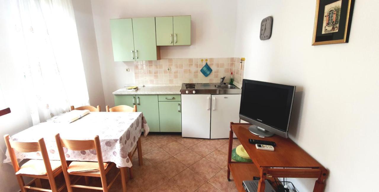 Cecillia Mare Apartments ロヴィニ エクステリア 写真