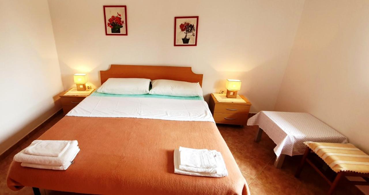 Cecillia Mare Apartments ロヴィニ エクステリア 写真