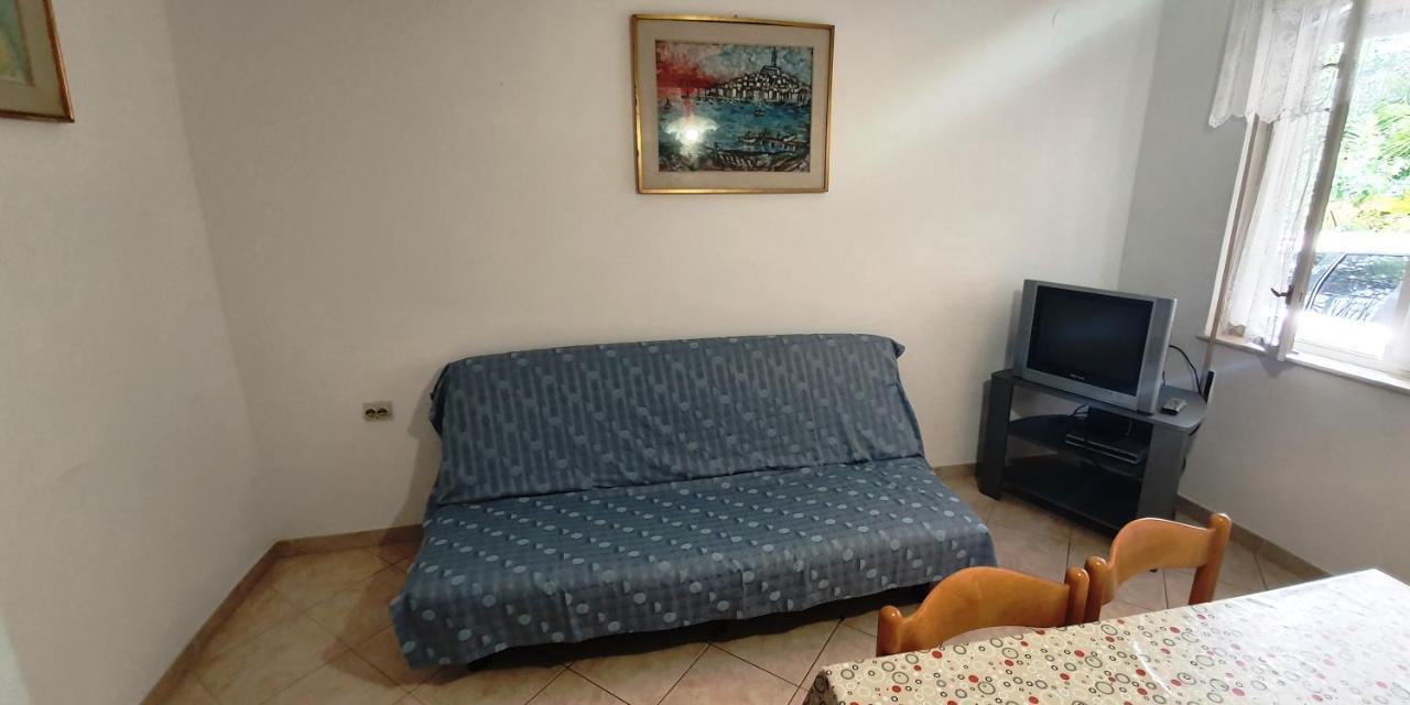 Cecillia Mare Apartments ロヴィニ エクステリア 写真