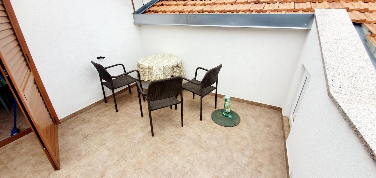 Cecillia Mare Apartments ロヴィニ エクステリア 写真